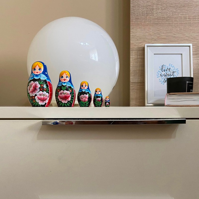 Russian Nesting Dolls Set of 5 pcs - Matryoshka Doll