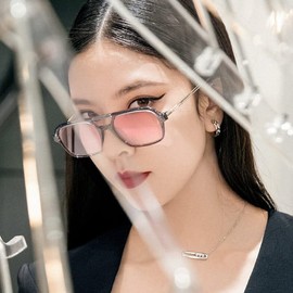 FEISEDY Vintage Square 70s Flat Aviator Sunglasses Women Men Metal Design Shades B2752