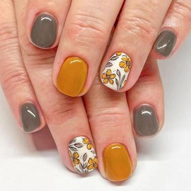 Square Press on Nails Short Fake Nails Grey Leaf Flower Design Glue on Nails Yellow Full Cover Acrylic Nails Press ons Glossy Artificial False Nails for Girls 24Pcs