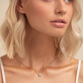 Aidenn Necklace with Letters Small Pendant Women 18 Carat Gold-Plated Initials Choker Necklace Name Letter Chain Hypoallergenic Initial Letter A-Z Jewellery Gifts Teenager Girls, Copper