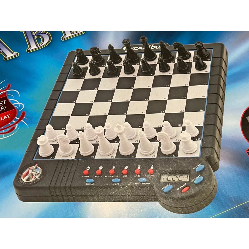 EXCALIBUR ELECTRONICS SABER IV COMPUTER Chess Set - BRAND NEW