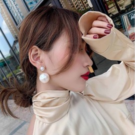 YienDoo Boho Big Pearl Drop Dangle Earrings Gold Pearl Ball Tassel Drop Earrings Pearl Statement Earrings Stud Large Pearl Wedding Earrings Prom Earrings Jewelry for Women and Girls