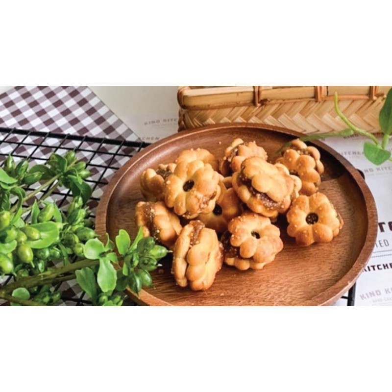 Naxnax Pineapple Bread Biscuits Snacks, (Pack of 1 Jar), 14.11