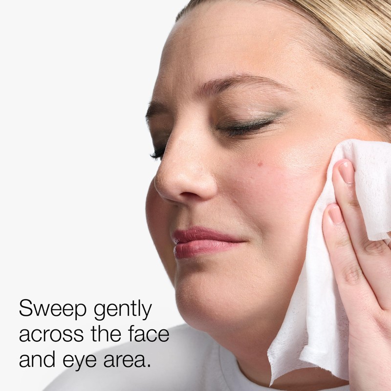 Clinique Take The Day Off Micellar Cleansing Makeup Remover Wipes