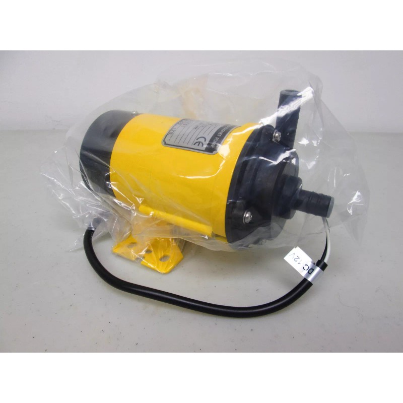 PAN WORLD 30PX Magnetic Aquarium RV Boat Water Pump 12