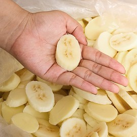 Greensource Simulated Food Long Banana Slice Accessories Display 3PCS/LOT DIY Resin Cream Fruit Simulation DIY Accessories Bionic Artificial (PJXJC)