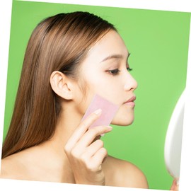 Baluue 30pcs Portable Facial Makeup Remover Pads Soft Non Woven Wipes for Eye Makeup Removal Travel Friendly Cleansing Pads Lightweight and Compact Design for Go Use