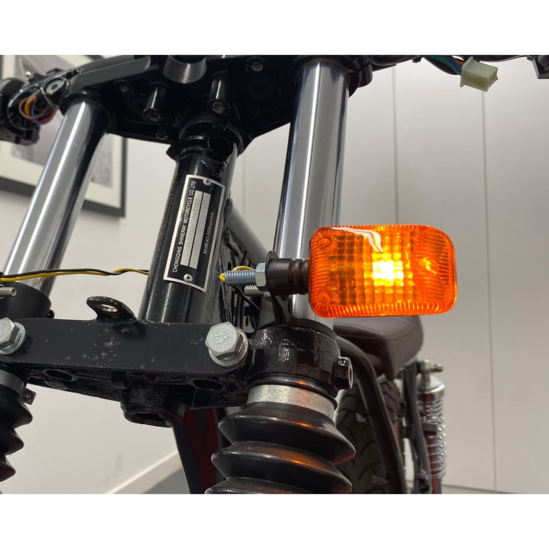Motorcycle 21 W Indicator Pair Black with Yellow Lenses