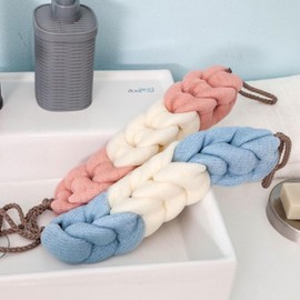 1 economical shower twister, color random props 5ea