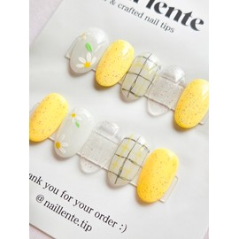 Daisy flower nail check drawing handmade nail tip - short round / 데이지꽃네일 체크드로잉 수제네일팁 - 숏라운드