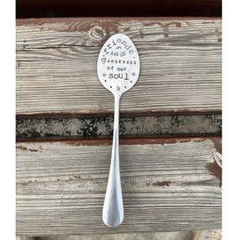 Garden Plant Marker Friendship Gift for Women Gardeners, Plant Stake Label Sign Tag Gardening Gifts for Woman Plant Lovers, Metal Garden Decoration (Gardener of Our Soul)