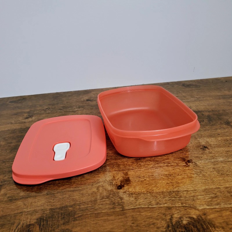 Tupperware CrystalWave Plus Rectangle Microwave Container 4 Cup