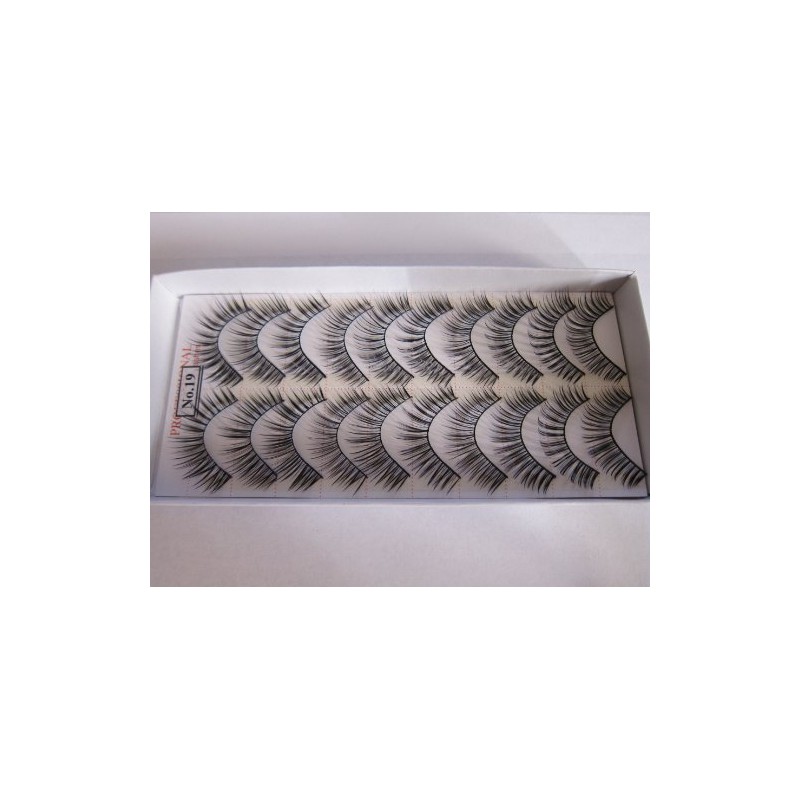 Model 21 False Eyelashes No. 19, 10 Pairs
