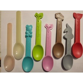 Yogurtland 8 Yogurtland Assorted  Spoons