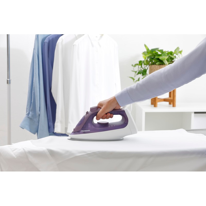 Panasonic NI-S630 Steam/Dry Iron, Ergonomic 1500W with Ceramic Soleplate and
