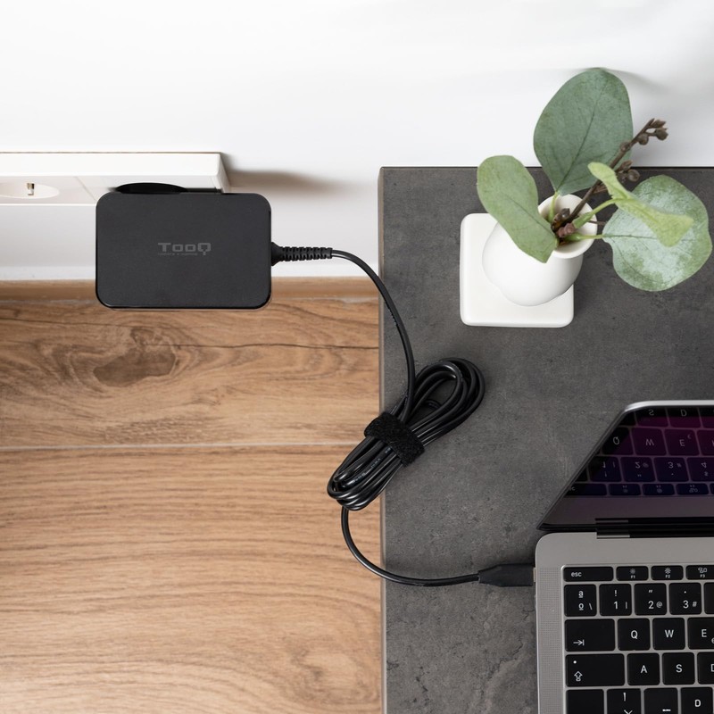 Portable GAN USB-C Charger with Power Delivery (PD) Technology 90W