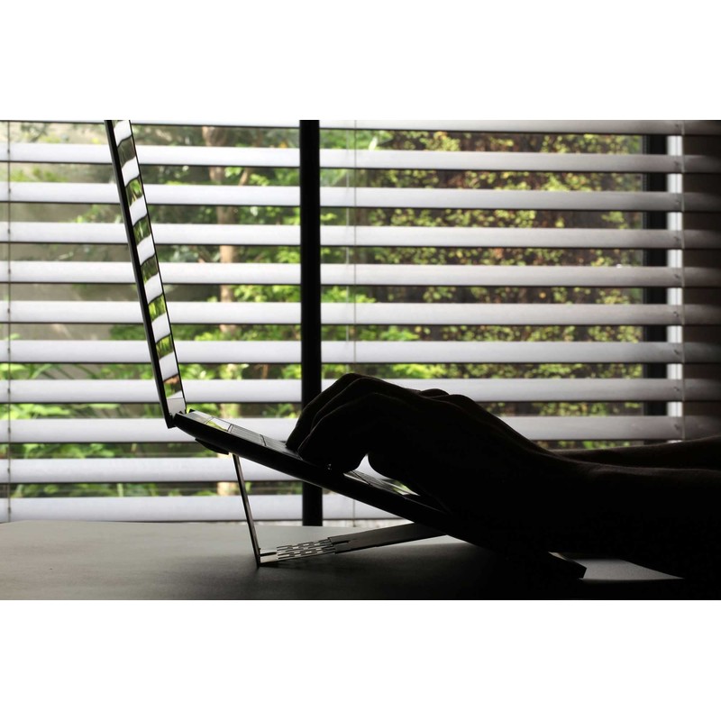 ONED Majextand Ergonomic Laptop Stand (Color: Midnight) MJX800/MID