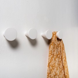 nidoshu Yconic 4 Modern Coat Hooks Wall Decorative Coat Hooks White Wall Hooks Round Design for Screwing Original Children's Wardrobe Towel Hooks or Wall Coat Rack for Jackets Bags Backpacks