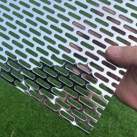 FengYoo 19.6"x9.8" Perforated Metal Sheets 19Gauge Expanded Metal Mesh Opening Oblong Holes 0.2x0.8inch (About 5x20mm)Perforated 304 Stainless Steel sheet Mesh Screen Metal Screen Panel Decorative Me