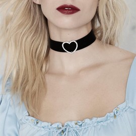 Vintage Crystal Heart Black Velvet Choker Necklace for Women Girls Dainty Ribbon Short Collar Necklaces Adjustable Chain (Black, 28cm*2.5cm)