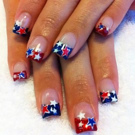 24pcs 4th of July Press on Nails Short French Tip Fake Nails with Star Glitter Design Red Blue French False Nail Tips Glue on Nails Independence Day Patriotic Full Cover Stick on Nails for Women