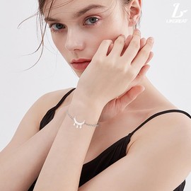 LIKGREAT Triple Moon Goddess Charm Bracelet Amulet Blessing Bracelets Moon Teardrops Stainless Steel Adjustable Bracelet Jewellery for Women (Sliver)