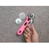 FeiLyKi Rotary Cutter-45mm Fabric Cutter wheelcutter, 10 Replacement Rotary Blades-FLK3015