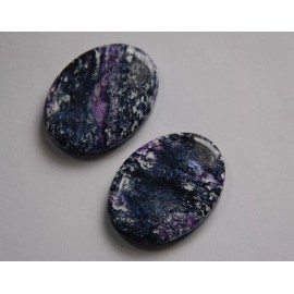 Yummy Treasures Vintage Metallic Shades of Purple with White 40x30mm Cabochon cab735G