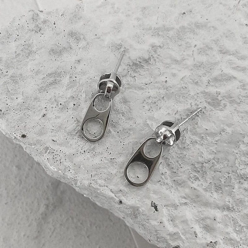Zipper Pull Earrings for Men & Women – Minimalist Luxury