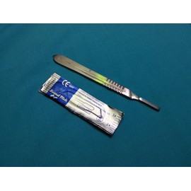 1 STAINLESS STEEL SCALPEL KNIFE HANDLE #4 WITH 20 STERILE SURGICAL SCALPEL BLADES #20 & #25 (HTI BRAND)