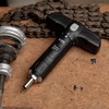 WGB Das Werkzeug Torque Screwdriver with 12 Bits in T-Handle