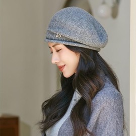 Getrays Women's Knit Hat, Large Size, Warm, Knit Cap, For Autumn and Winter, Care Hat, Cold Protection, Windproof, Warm Hat, Small Face Effect, Fluffy, Beanie Hat For School Commutes To Work, gray