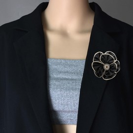 Extra Large Camellia Flower Brooches Lapel Pins Dainty Satin Fabric Brooches Big Rose Floral Brooch Elegant Hair Clip Pin for Women Wedding Party Dance Dress Clothes Accessories Jewelry 75mm (Black)