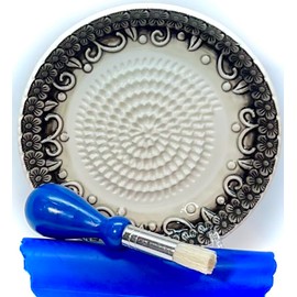 BonCera, All-in-one 4pcs Prime Ceramic Garlic Grater Set - Black Embossed Design Grater Plate w/Garlic Peeler, Gathering Brush, Display Stand, It's also grating Turmeric, Ginger, etc