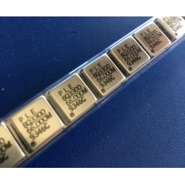 PLETRONICS 66 MHz 5V OSCILLATOR 1/2 SIZE SQ3300-66.000MHz  PLETRONICS 20 pieces