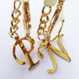 Gold Letter A-Z Keychain,Stainless Steel Gold Letter Keychain Initial Letter Keyring for Women Girls Bag Charms Purse Charms Handbags T