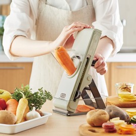 Toffy K-HC9-AW Safety Push Slicer K-HC9 (Ash White) No Power Supply Required, Manual, 3-Way, Flat/Shred/Julienned, Safe Design, Includes Pusher, Storage Container Included