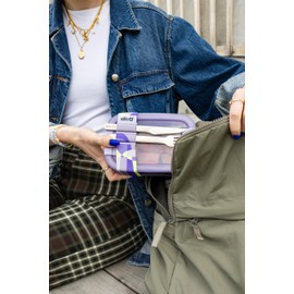 Ello - Paquete de 2 recipientes de plástico para almacenamiento de alimentos, a prueba de fugas, base de silicona, sin BPA, apto para congelador, microondas y lavaplatos, Wisteria