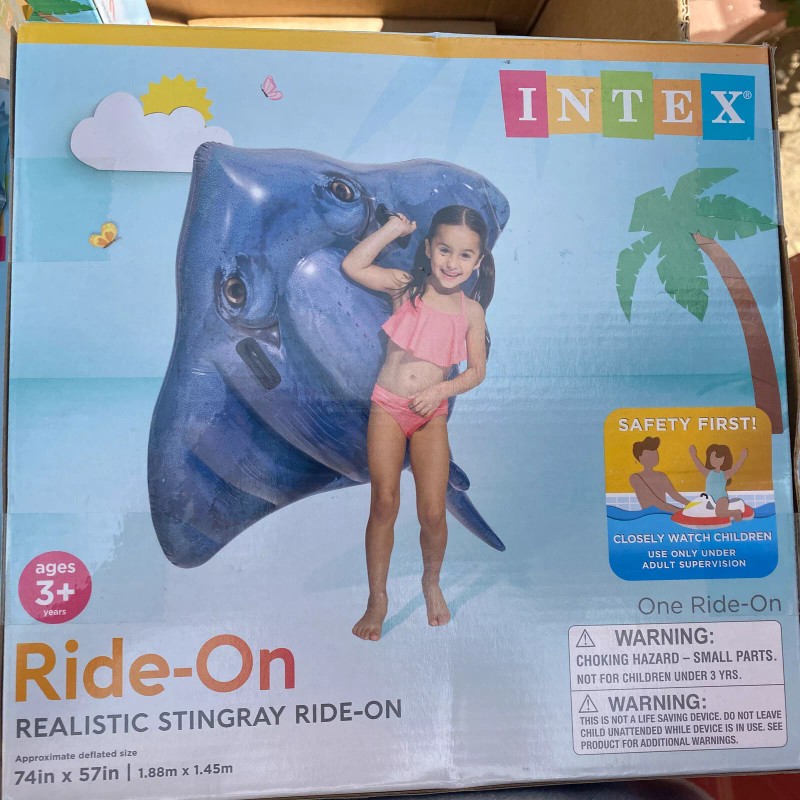 Intex Realistic Stingray Ride-On 74 in x 57 in Giant