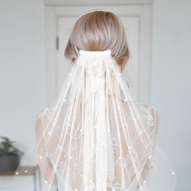 Yuanchu 1 Tier Bridal Short Wedding Veil, Bachelorette Party Bridal Veil with Rhinestones Women's Short Wedding Veils with Comb for Wedding Bachelorette Party 15.7" 40cm