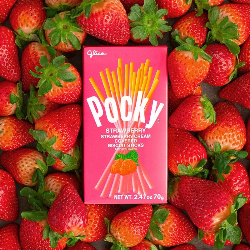 Pocky Strawberry Biscuit Sticks – Sweet Strawberry-Covered Crunchy Snack, Mess-Free
