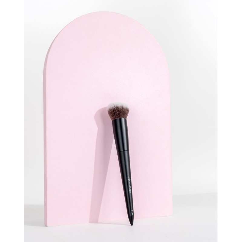 Brushworks No. 2 Buffing Foundation Brush