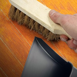 Black Hooded Metal Dust Pan and Stiff Brush Dustpan ash pan Traditional Dustpan and Brush