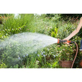 Gardena Profi-System-Spritz-Brause: Gartenbrause für einen höheren Wasserdurchfluss, mit stufenlos regulierbarem Wasserstrahl (2847-20)