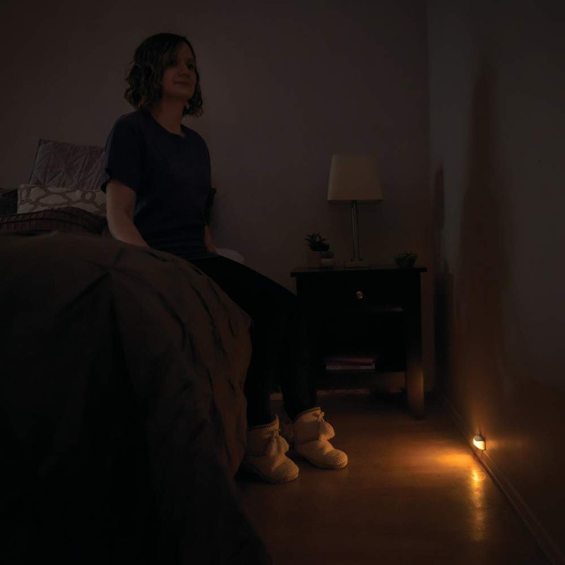 Mr. Beams MB500A-WHT-06-00 Led Dusk to Dawn Stair Night Light,