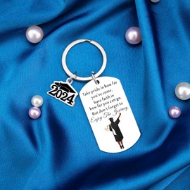 ichrati Graduation Gifts for Her 2024 College University Graduation Gift for Girls Class of 2024 Senior Middle High School Students Cool Women Graduation Key Chain Presents for Daughter Friends