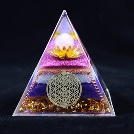7 Chakra Orgonite Pyramid Flower of Life Pyramid, EMF Protection Healing Crystals and Stones Meditation Chakra Crystals (Extra Large 8 cm / 3.15 Inches)