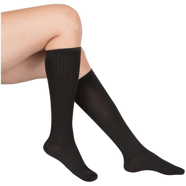 EvoNation Women's USA Made Graduated Compression Socks 15-20 mmHg Moderate Pressure Medical Quality Ladies Knee High Support Stockings Hose - Best Comfort Fit, Circulation, Travel (Large, Black)