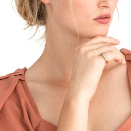 NOELANI 2030076 Women's Ring 925 Sterling Silver with Synthetic Zirconia Gold Comes in Jewellery Gift Box, Sterling Silver, Cubic Zirconia