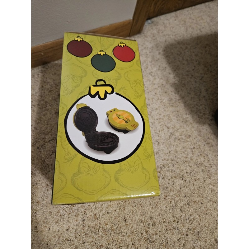 Grinch BRAND NEW Grinch Waffle Maker for Christmas 2024